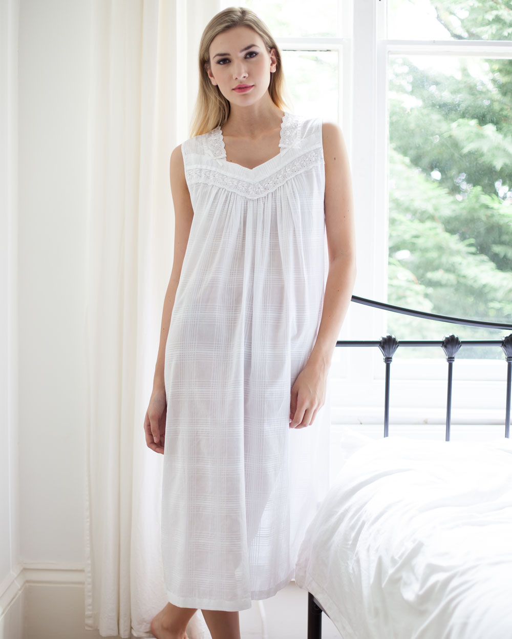 Naomi Cotton Lawn Sleevless Nightdress Cottonreal